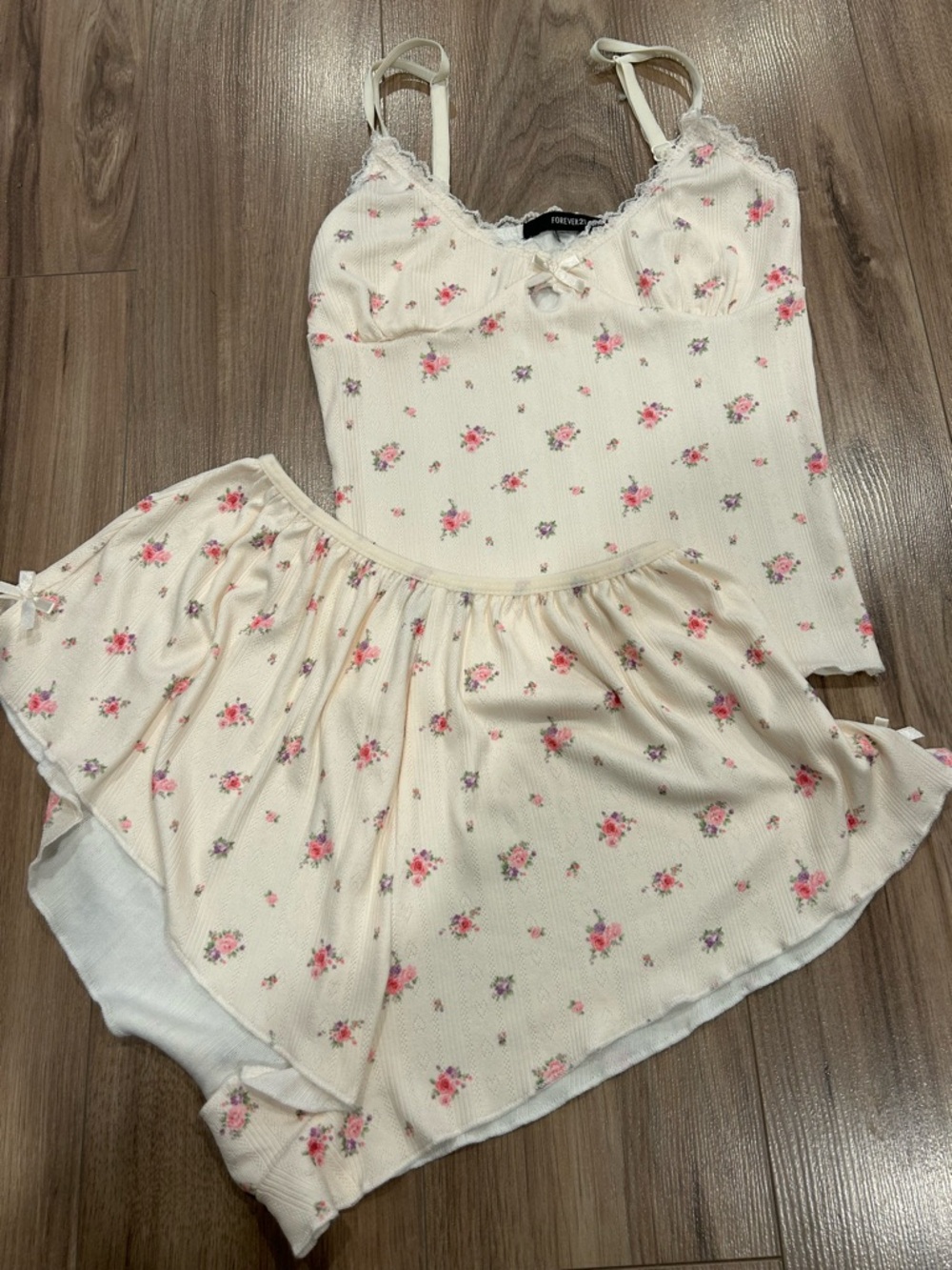 Forever 21 Ditsy Floral Print Cream Pajama Set Cami and Shorts Lounge Set